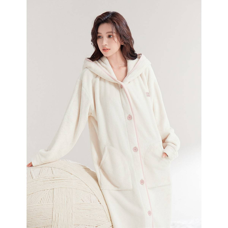 Damen-Bademäntel aus Plüschfleece mit Knopfleiste vorne und Kapuze_voghion.com