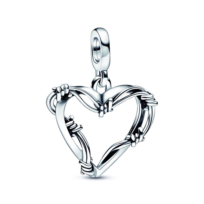 Fashion ME Wire Heart Medallion_voghion.com