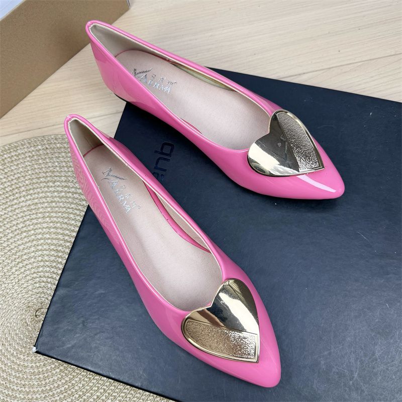 Flache Schuhe für Damen, spitze Zehenpartie, Herzdekor, einfarbig, Lackleder, süße Schuhe für Mädchen, Größe 36–44, gute Qualität_voghion.com