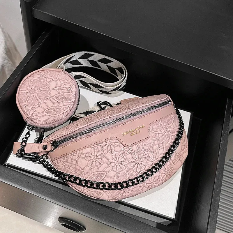Designer Kvinna Pack Retro Broderi Bälte Myntväska Dam Midjeväska Modemärke Axlar Crossbody Bröstväskor 240130_voghion.com