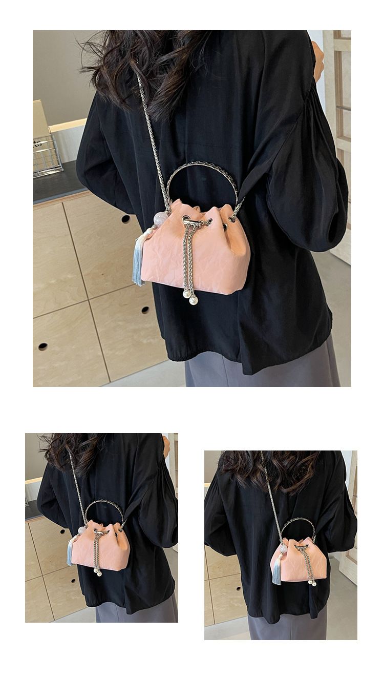 Texture di alta qualità popolare quest'anno, borsa con tasca a catena dal design di nicchia, nuova spalla monospalla in stile western di lusso leggero 2024_voghion.com
