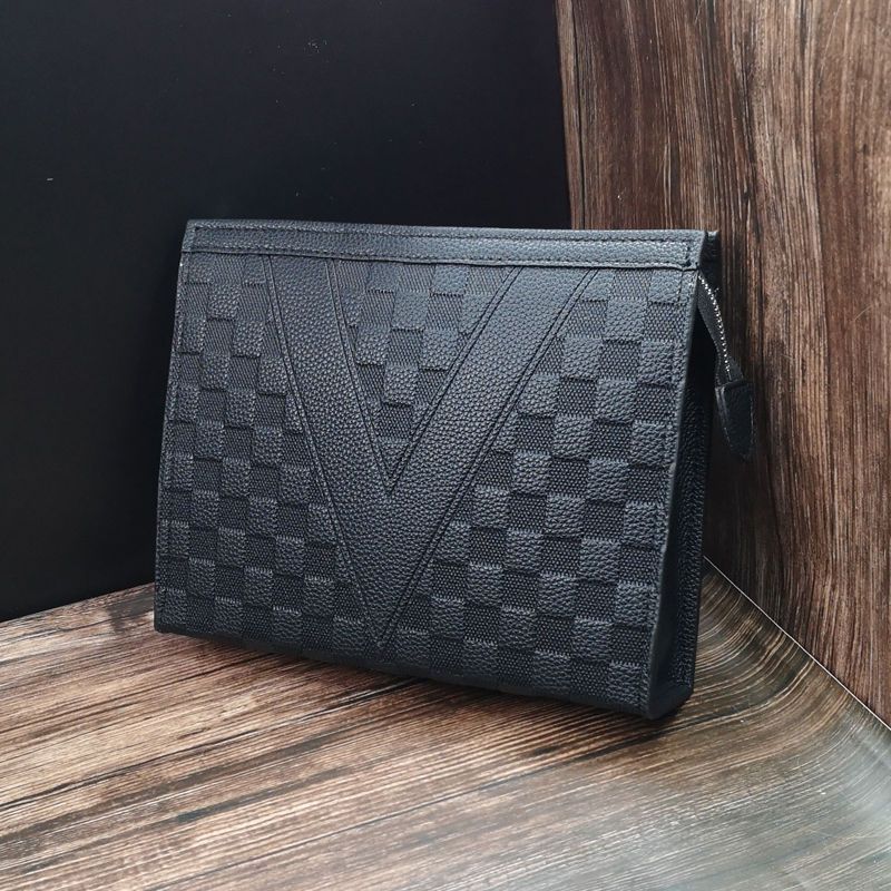 Handheld schouder reliëf kleine vierkante sociale geest jonge man 2024 nieuwe zachte lederen crossbody platte tas, herentas_voghion.com