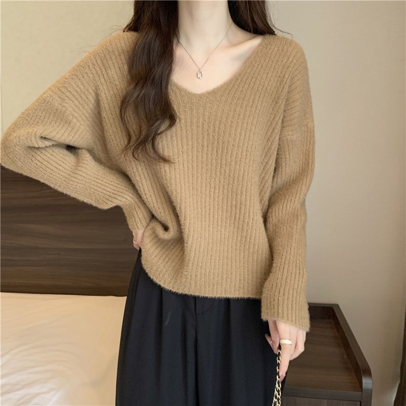 Suéter feminino verde de veludo com decote em V, estilo solto e descontraído, camisa de base macia e quente, outono e inverno, estilo Hong Kong_voghion.com