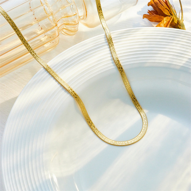 Niche fashion simple design titanium steel gold-plated braided print snake bone chain necklace bracelet metal jewelry set_voghion.com