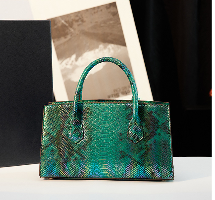 Hochwertige Pendlertasche mit grünem Schlangenmuster, modisch, urban, schlicht, große Kapazität, leichte Umhängetasche_voghion.com