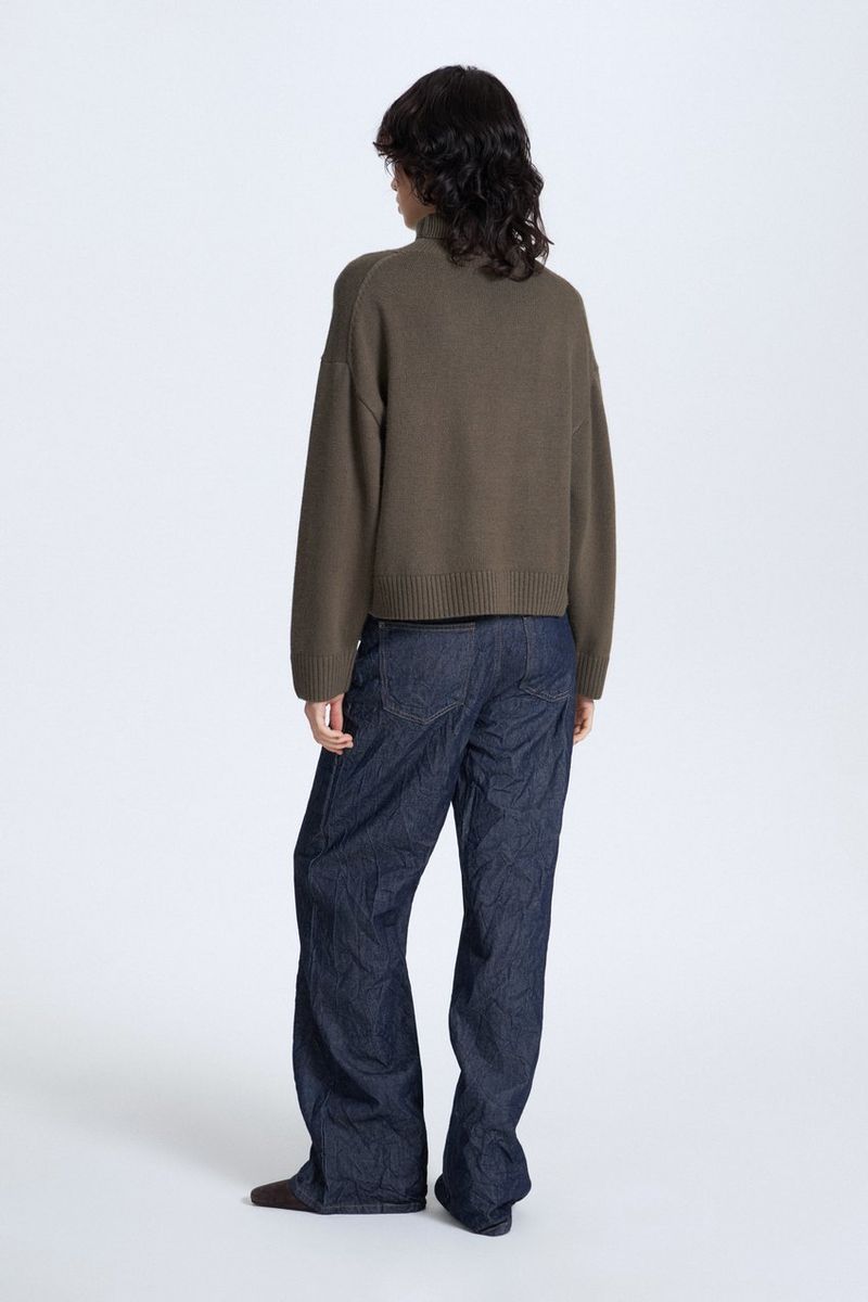 Gemütlicher, übergroßer Strickpullover mit hohem Halsausschnitt für Damen – weiche Viskosemischung, lässiger, lockerer Schnitt, kurzer Cropped-Stil (Pink, Zitronengelb, Kaffee)_voghion.com