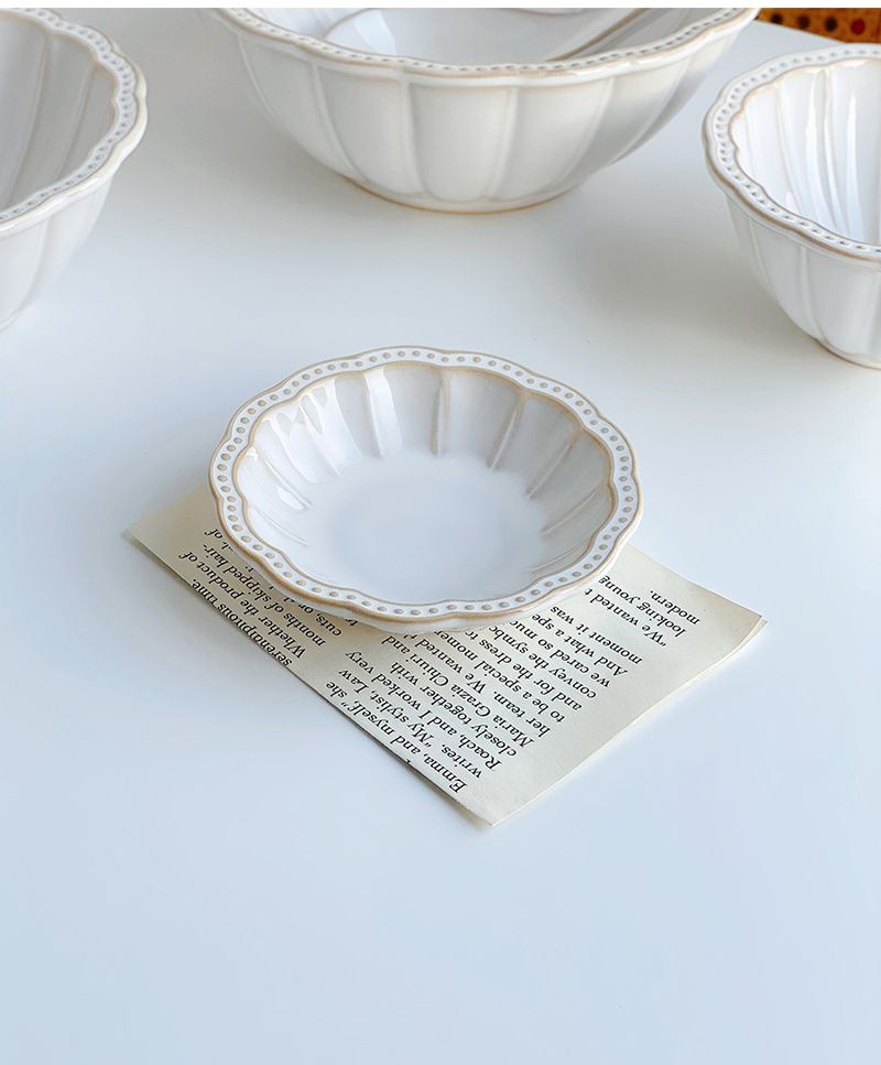 Minimalistisches Keramikgeschirr-Set – Handgefertigte Cloud Shell-Kollektion, umweltfreundliches Steingut für Reisschüsseln, Teller und Kaffeetassen (12-teiliges Set)_voghion.com
