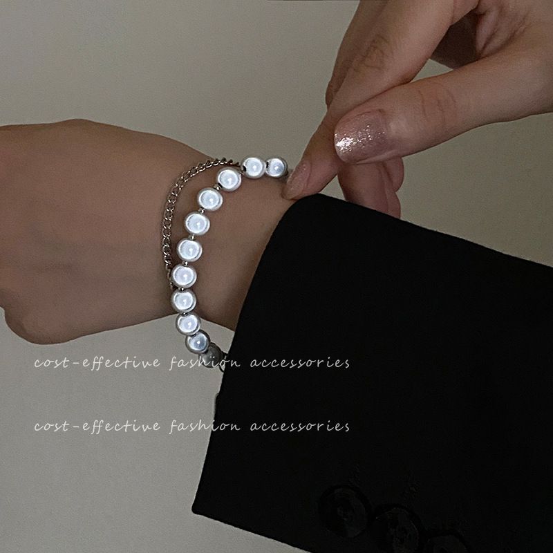 Braccialetto con perline riflettenti quadrate a doppio strato per donne, design di nicchia, braccialetto per studenti, semplice e versatile, gioiello da mano in estate_voghion.com