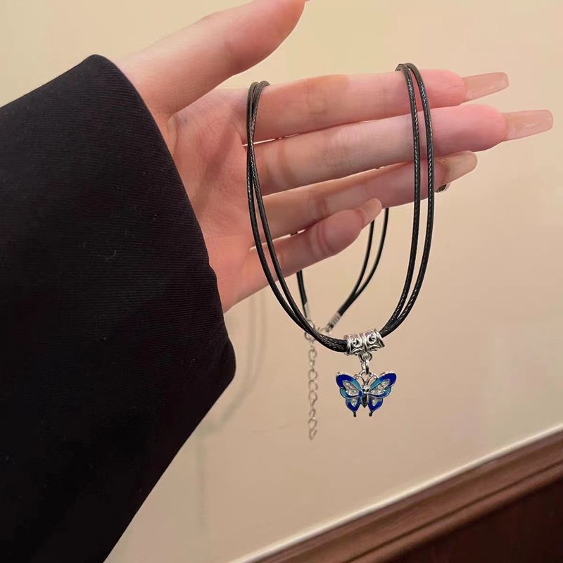 Collana con ciondolo a farfalla, collare in corda di pelle da donna, catena per clavicola, nuova tendenza, alla moda, personalizzata e_voghion.com