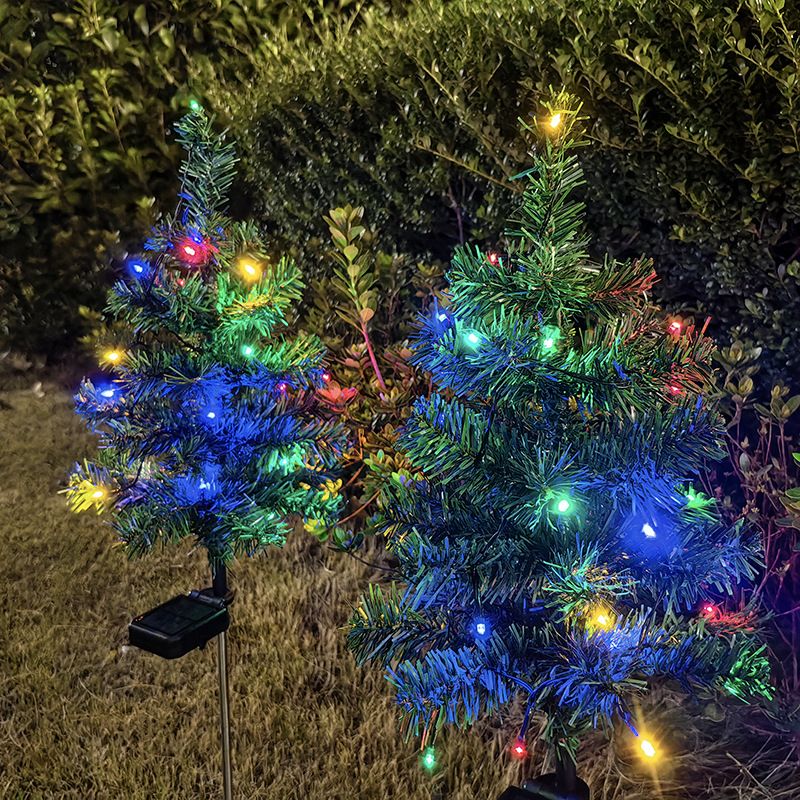 Nieuwe grote, gloeiende zonne-kerstboom met LED-verlichting, kleurrijke tuin, binnenplaats, buiten, waterdichte landschapssfeerverlichting_voghion.com