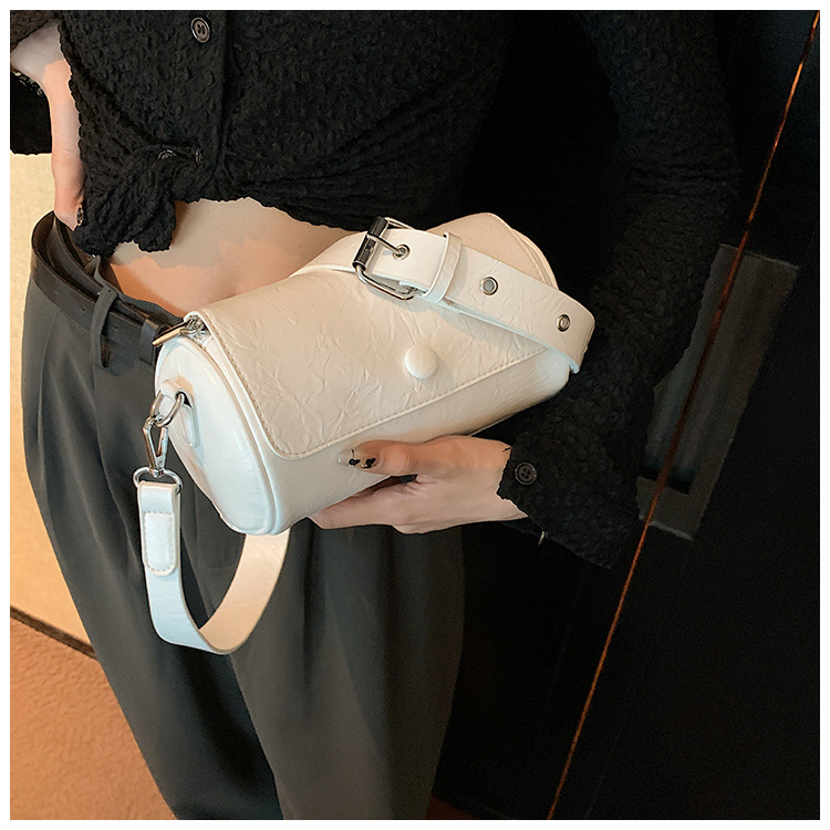 Net Red Ladies Small Bag Exquisite Cylinder Bag 2023 New Fashion Niche High-level simple contrast color messenger bag_voghion.com