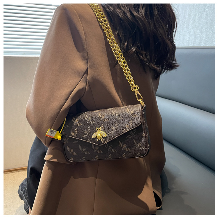 2023 nuova catena di moda singola spalla obliqua straddle piccola borsa versatile borsa a busta retrò piccola borsa quadrata marea_voghion.com