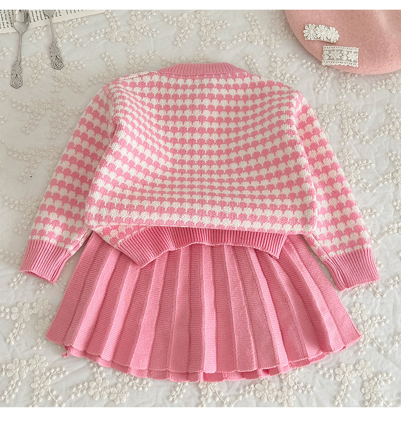Koreanische Version des Mädchenpullovers Strickjacke Anzugrock Mädchen Baby Stilvolle gestrickte Rundhalsjacke Kurzer Rock_voghion.com