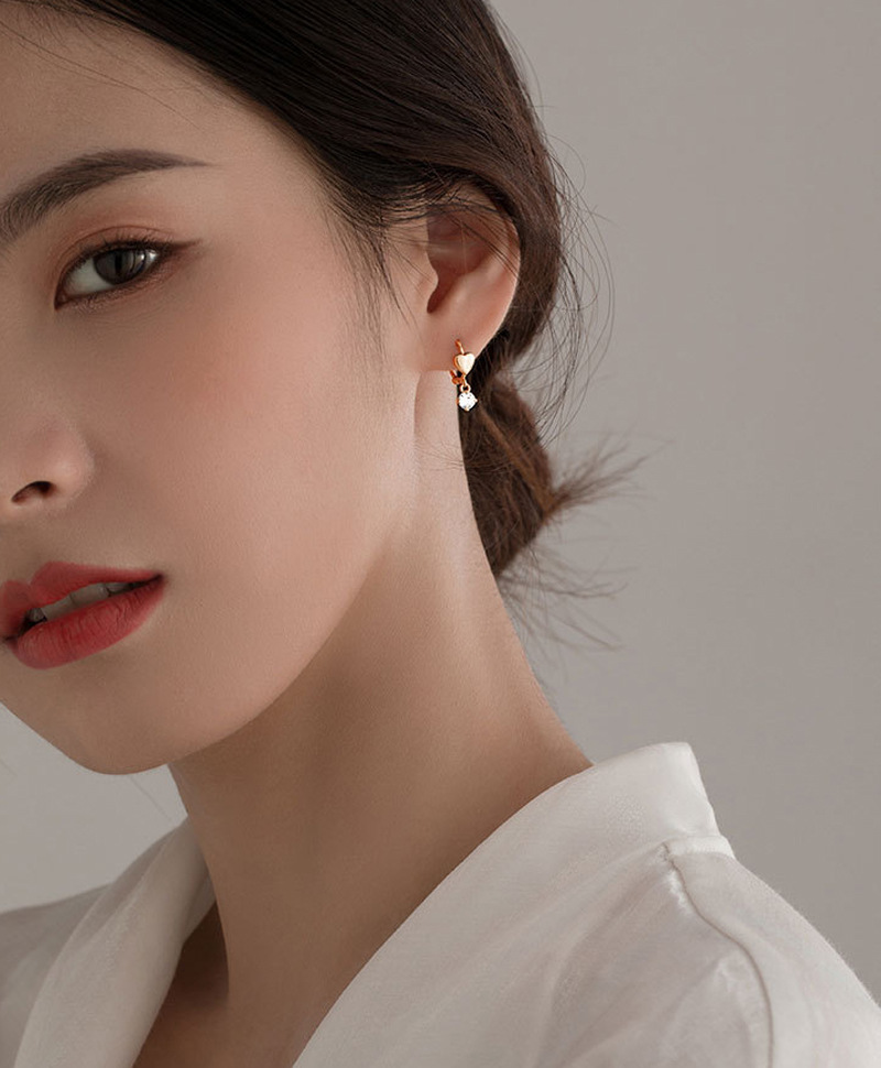 Sterling VENUS Sier Moda Zirkon Kalp Küpeler Bayan Hafif Kalp Şeklinde Mizaç Küpeler Takı -şekilli_voghion.com