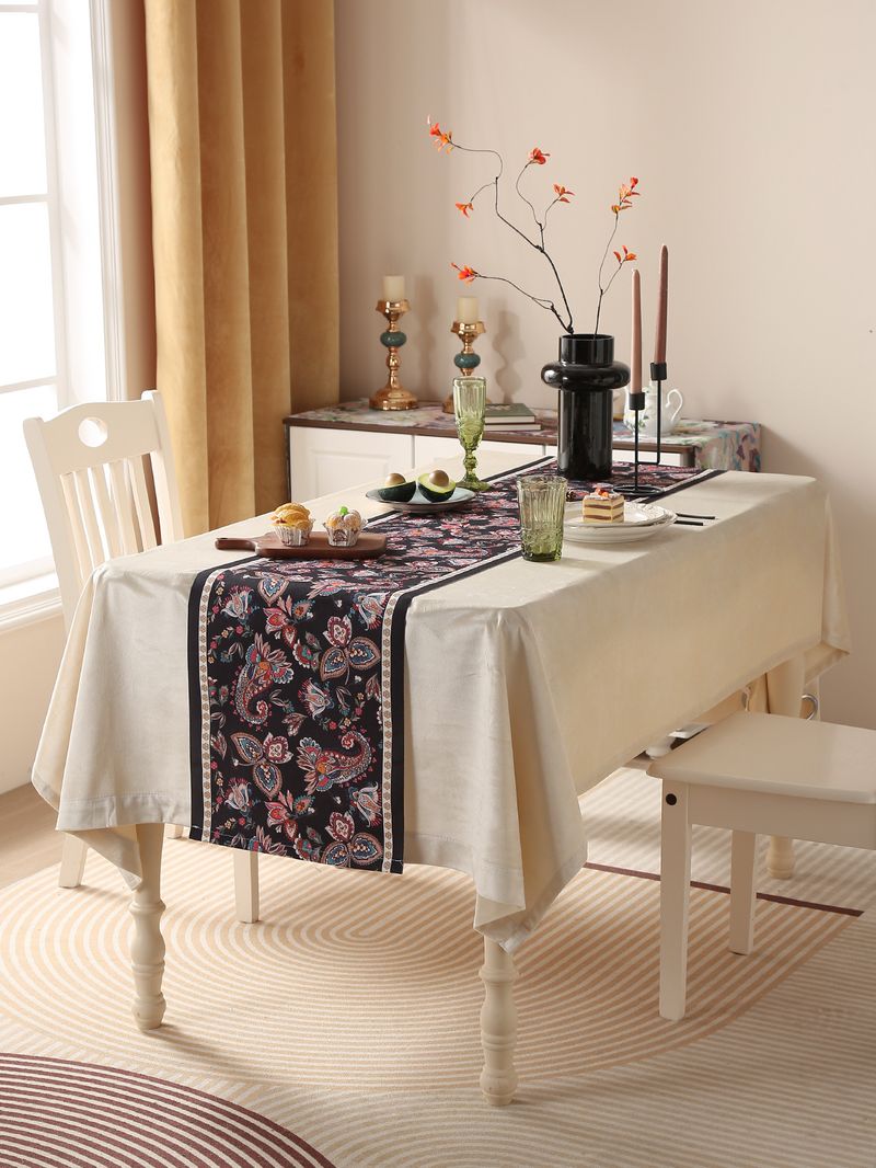 Masa Örtüsü - Su Geçirmez ve Yağ Geçirmez Kumaşlı Siyah Çiçek Desenli (Modern Minimalist Polyester Yıkanabilir Yemek/Parti Dekorasyonu)_voghion.com