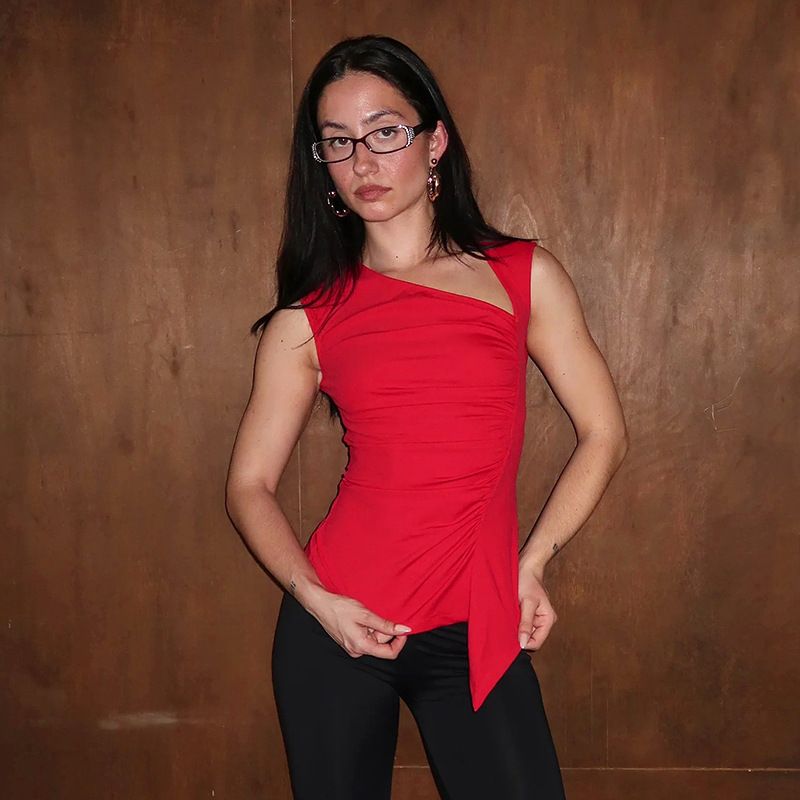 Q24TP352 Women's Summer New Item Solid Color Sleeveless Irregular Sexy Pleated T-shirt Top_voghion.com