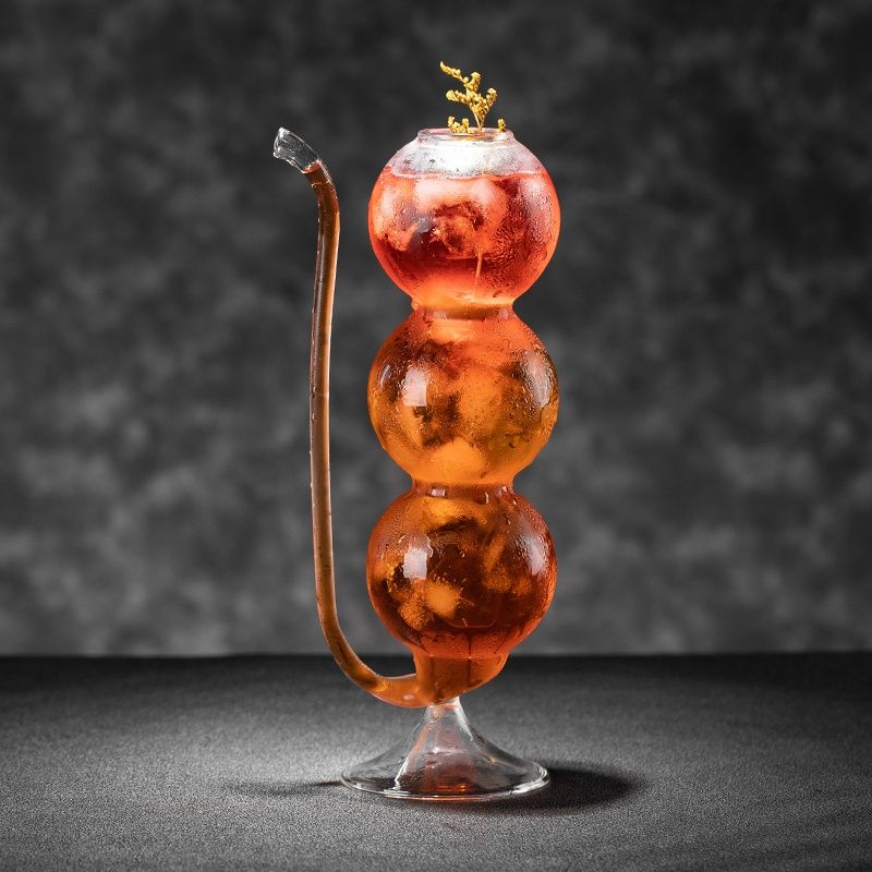Kandierter Weißdorn-Cocktail, kreativer Wein, Getränk, Highball, Long Island-Eistee, Glas, Bar, Strohhalmbecher_voghion.com