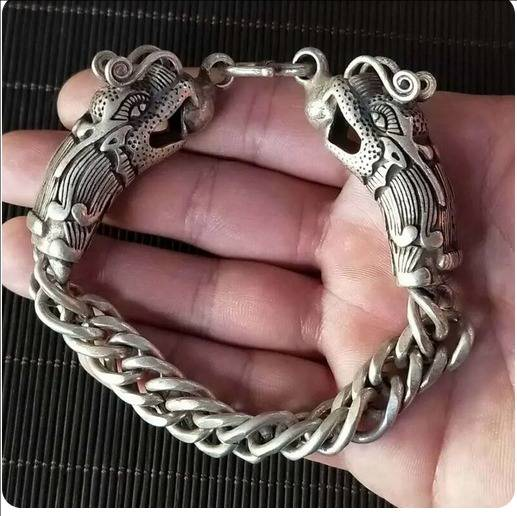 Old Chinese Tibet Silver Bracelet Carved Double-Headed Dragon Bracelet_voghion.com