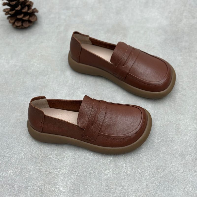Handgefertigte Loafer aus echtem Leder für Damen 25 Frühling Sommer Literarische runde Zehenpartie Flache Slip-On-Damenschuhe aus Rindsleder_voghion.com