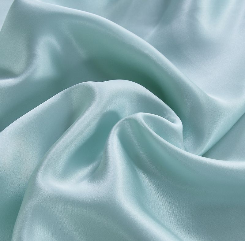 100% jedwabna tkanina Crepe De Chine - szerokość 114 cm, miękka i lśniąca, idealna na piżamy, cheongsam i poszewki na poduszki_voghion.com