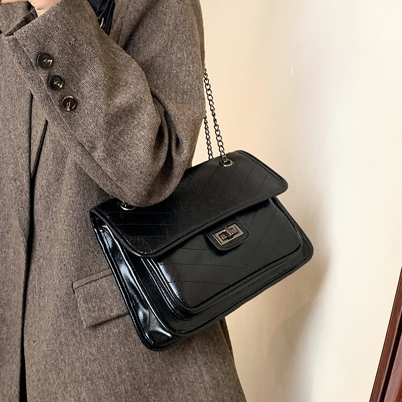 Office Commuter For Women 2025 Niche Chain Fashion Single Shoulder Crossbody High-end Sense Wandering Bag_voghion.com