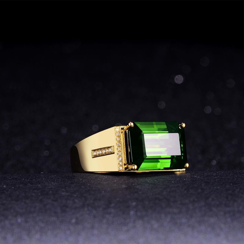 Neuer dominanter, vergoldeter, mit Smaragd eingelegter rechteckiger Ring, Herren-Wohnring_voghion.com