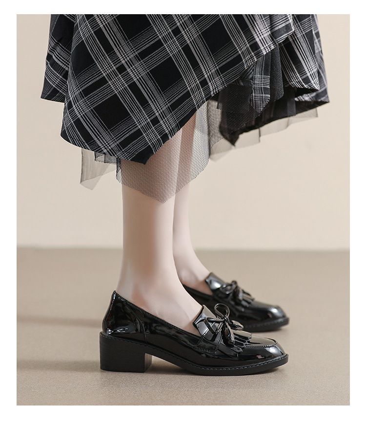 Damen High Heels 2024 Frühjahr neue britische Stil weiches Leder kleine schwarze dicke Ferse Arbeit einzelne Schuhe_voghion.com