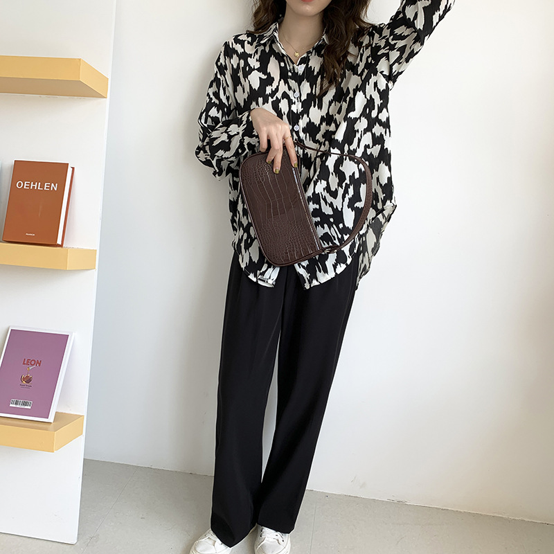 High-end French Niche Design Bag Retro Armpit Bag Baguette Bag Crocodile Pattern handbag celebrity hand bag_voghion.com