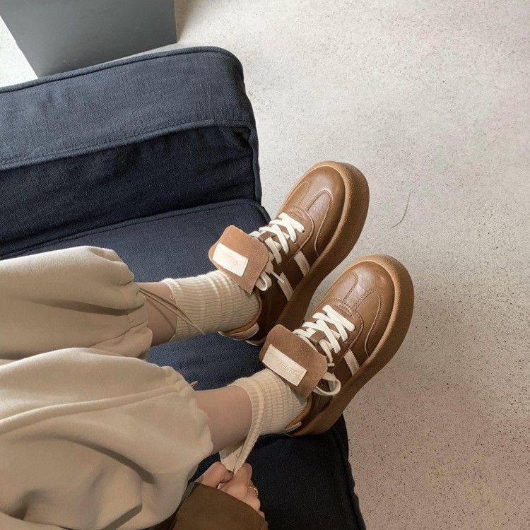 Forrest Gump Sneakers für Damen 2024 Neue Frühjahrs- und Herbstsaison Board Casual Dicke Sohlen Weiches Leder Weiß Runde Zehe_voghion.com