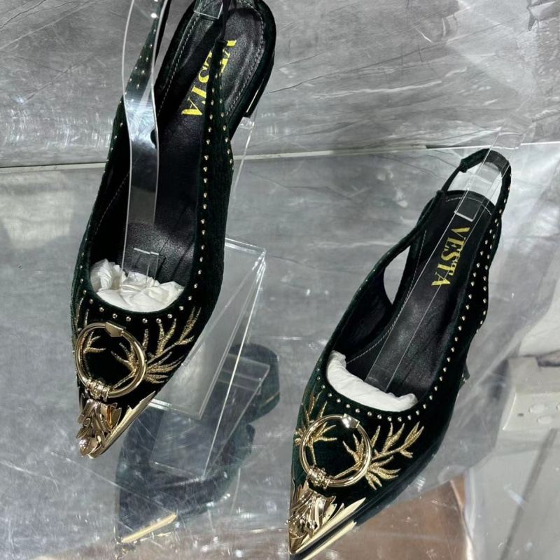 Sandálias de salto alto estilo nicho, bico fechado, salto fino, bico fino, sem costas, primavera 2025_voghion.com