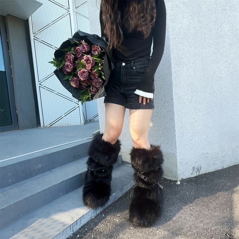Botas de invierno con plataforma plana estilo punk para mujer, con tachuelas y piel sintética: antideslizantes, cálidas y a la moda (varios colores y tallas disponibles)._voghion.com