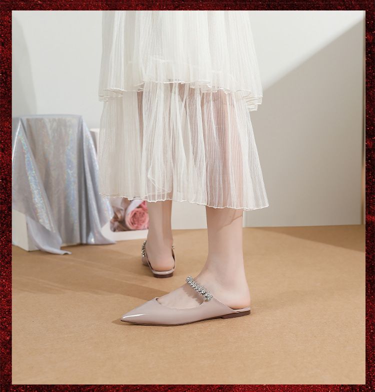 Chaussures de demoiselle d'honneur de mariage pour femmes, avec chaîne à bout pointu et fond souple, nouvelle collection été 2024_voghion.com