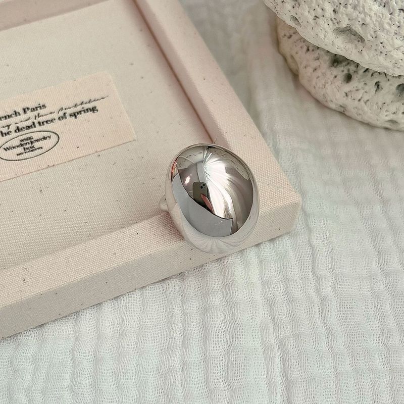 Metallic Glossy 3D Minimalist Oval For Women, Unique Exaggerated High-End Design Sense Hand Jewelry Ring_voghion.com