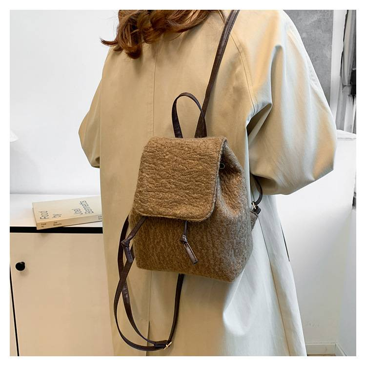 Autumn And Winter New Casual Backpack Fashion Joker Portable Retro Ladies Backpack Commuting._voghion.com