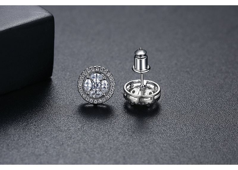 Boucles d'oreilles à tige élégantes en oxyde de zirconium cubique pour femme, design géométrique minimaliste, en cuivre hypoallergénique plaqué rhodium/or 18 carats._voghion.com