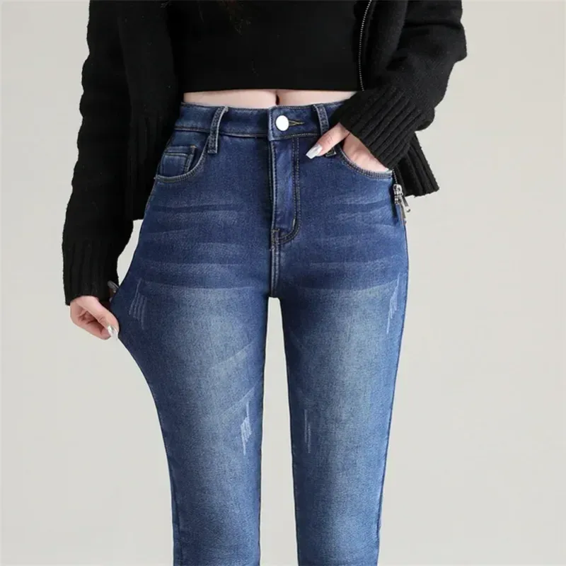 Winter Lady Thermal Plush Jeans Snow Warm Stretch Jeans Hot Sale High Waist Fleece Pants Female Straight Leg Denim Trousers_voghion.com