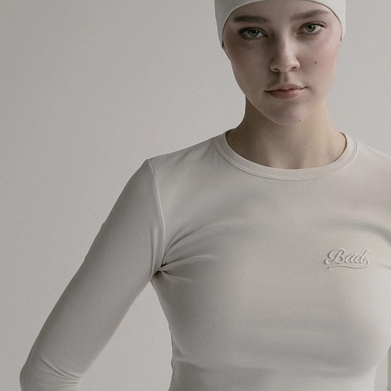 Retro Off-Shoulder T-Shirt Women's Long Sleeve Slim Fit Cropped Top American Vintage Style Basic_voghion.com