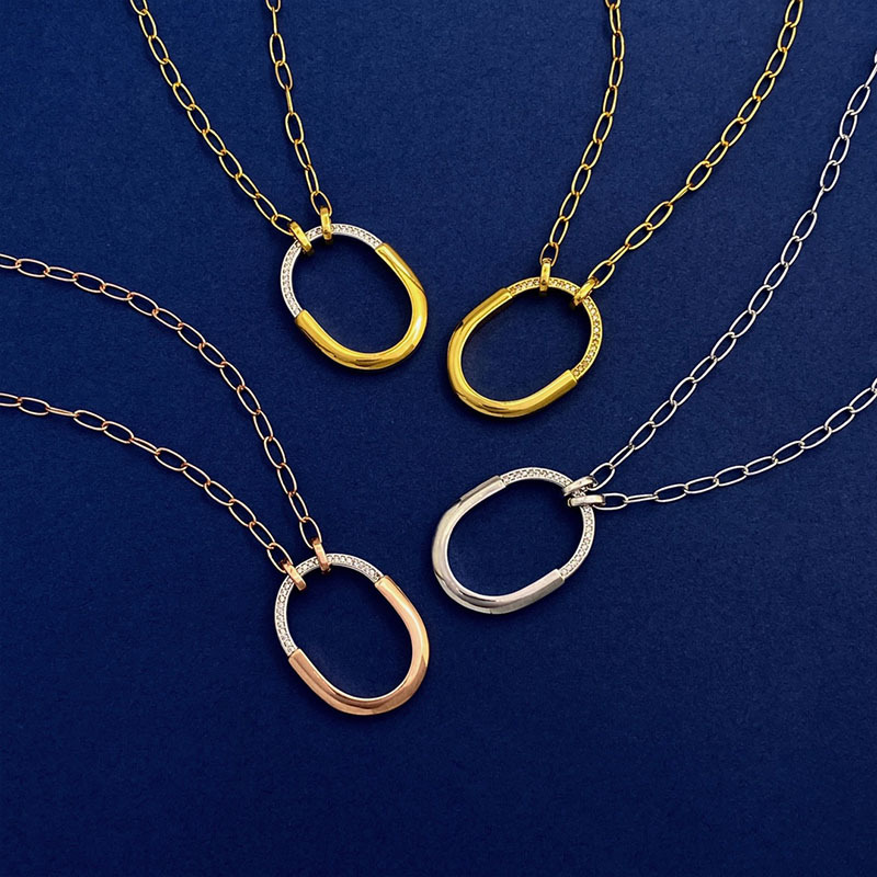 Schlosshalsketten der Lock-Serie mit Vergoldung, exquisiter europäischer und amerikanischer Diamanteinlage, kleiner ovaler Schlossschließe und Schlüsselbeinkette_voghion.com