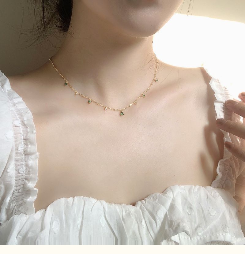 Exquisito collar de diseño de nicho de cadena de clavícula chapada en oro de plata esterlina s925 con temperamento simple y cuello esmeralda retro para mujer_voghion.com