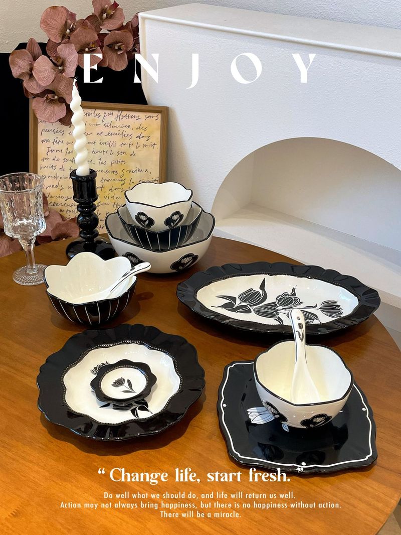 Vintage Tulip Ceramic Dinnerware Set – Hand-Painted Plates, Bowls & Cups | Floral Tableware For Modern Rustic Dining_voghion.com