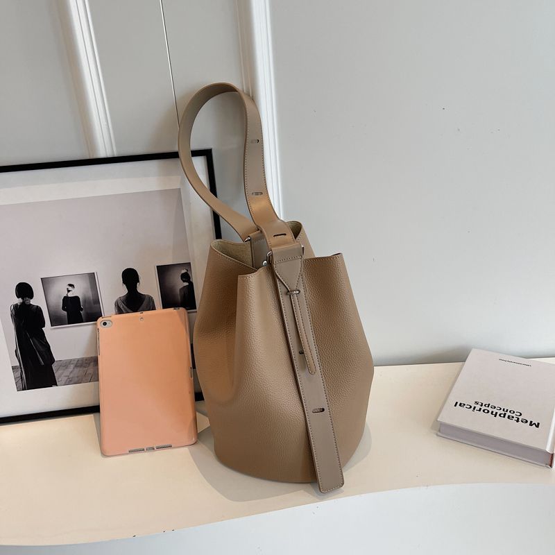 Retro Kleine Einfarbige Leder Schulter Taschen Für Frauen Designer Mode Eimer Taschen Weibliche Handtaschen Unterarm Tasche_voghion.com