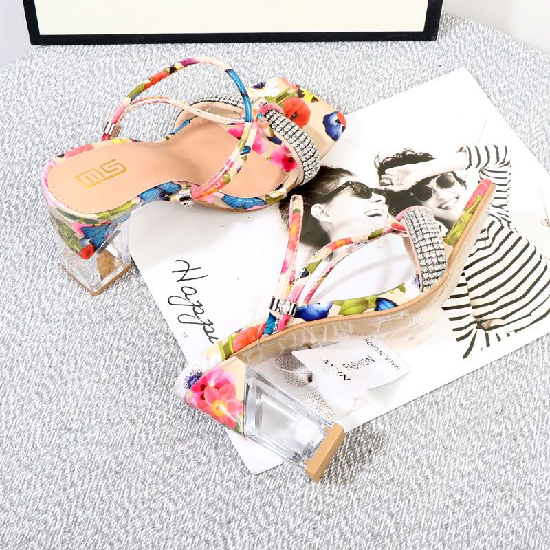 Extra große hohe 2024 Sommerkopf-Wasserdiamant-transparente Outdoor-Sandalen mit quadratischem Absatz für Damen_voghion.com