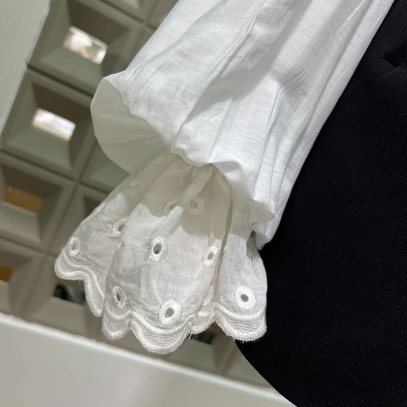 Damenbekleidung Beliebtes Slim-Set aus bestickter Spitzenbluse mit Trägerhose im Frühherbststil, bestickte Spitzenbluse + Hosenträger-Shorts_voghion.com