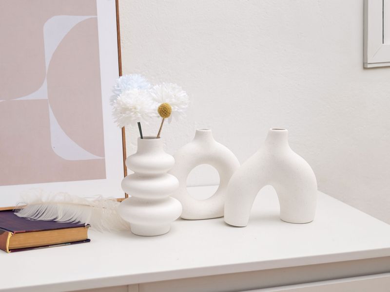 Modern Ceramic Vase Set – White Minimalist Home Decor With Geometric Shapes (3-Piece, Round & Angular Designs)_voghion.com