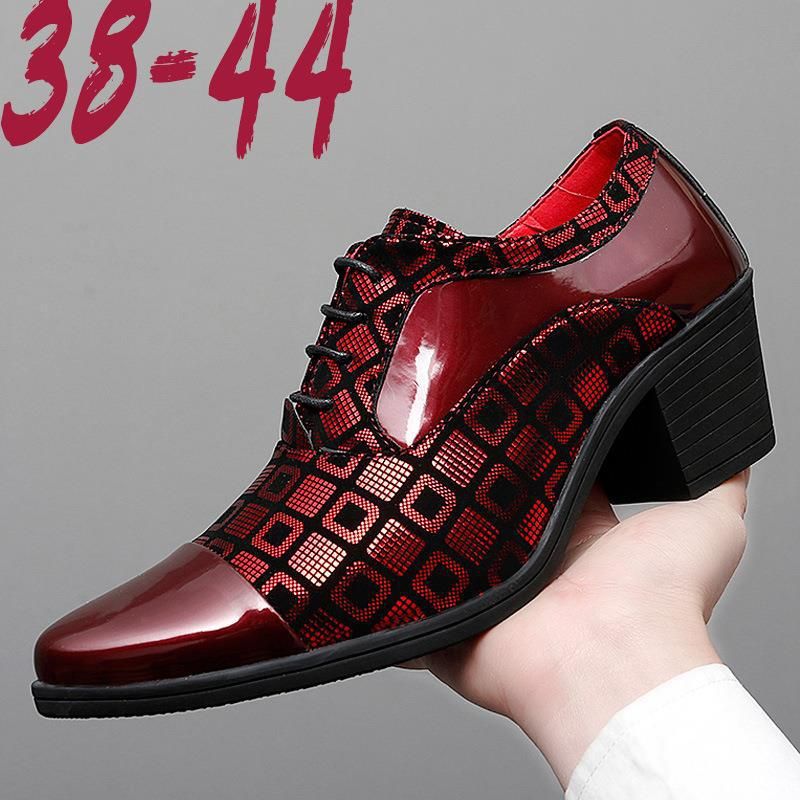 2024 Neue spitze Lederschuhe für Herren, grenzüberschreitende Lederschuhe für Herren, die die Körpergröße erhöhen, Jugendmode, kleine Lederschuhe im britischen Stil, Herrenmode_voghion.com