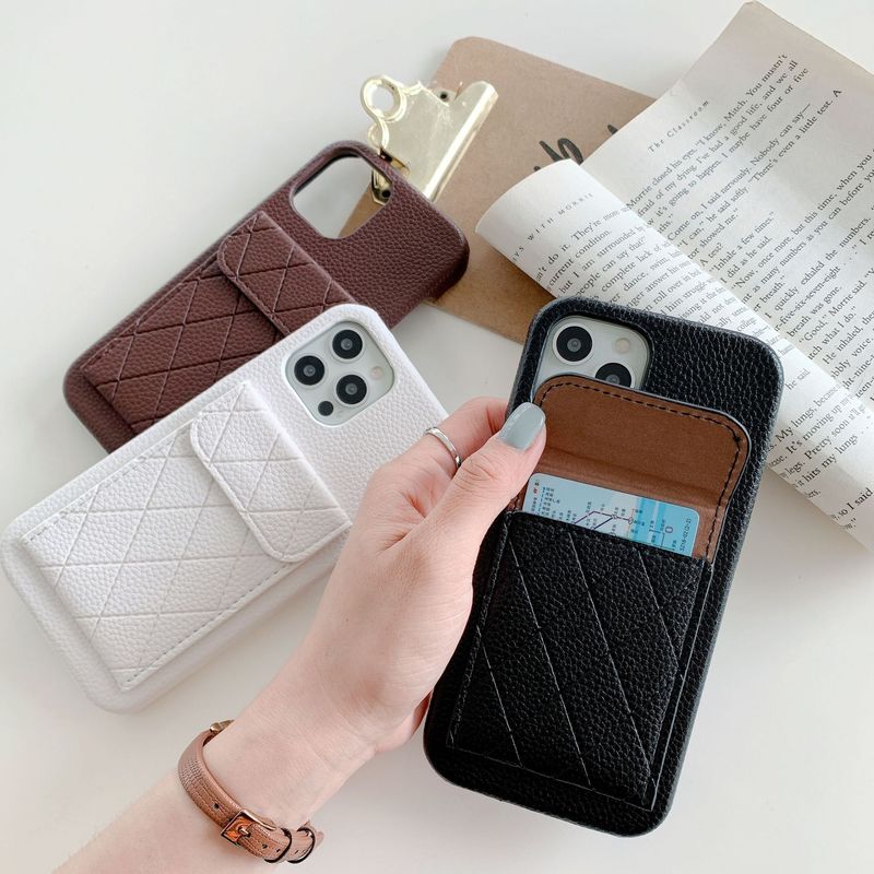 Handyhülle Gëeegent fir iPhone 15 Handyhülle Lieder Diamantkaro Lychee Muster Apple 14 Hallefpack Hard Shell XR Mënzportemonnaie 7p_voghion.com