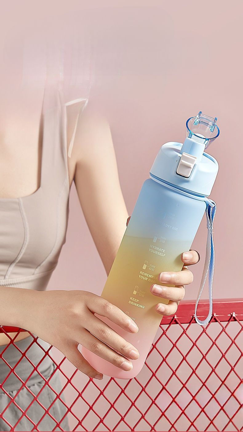 Hochwertige Sportflasche mit Farbverlauf für Damen, tragbare Wasserflasche mit großem Fassungsvermögen für den Sommer, hochtemperaturbeständig_voghion.com