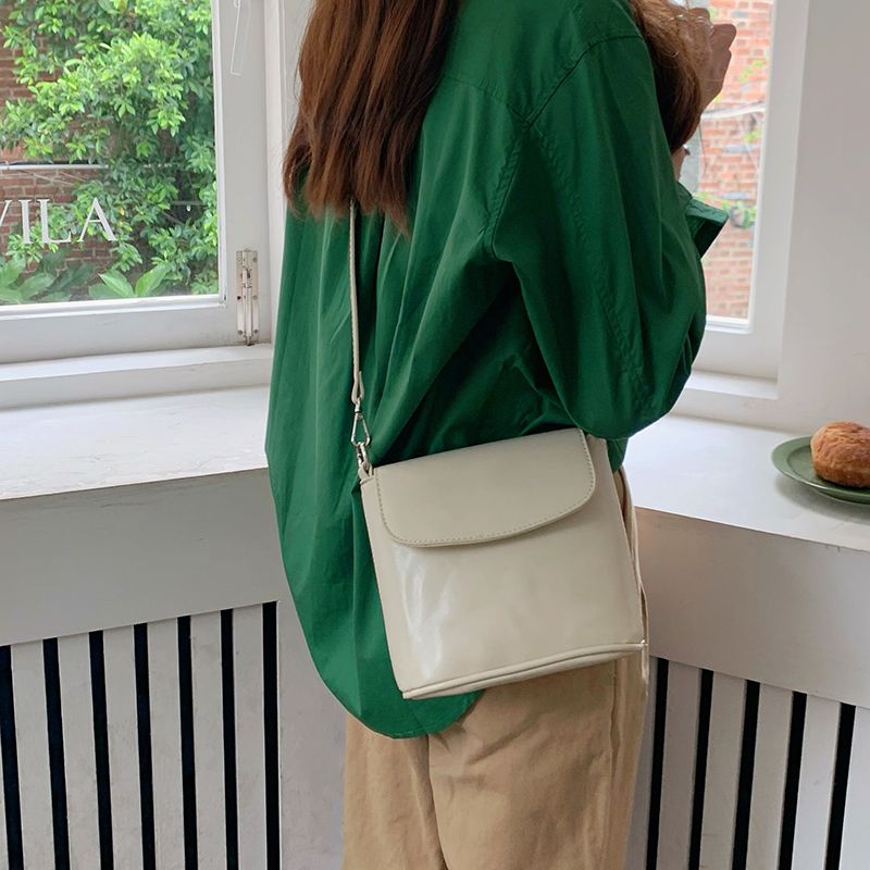 Sac seau à bandoulière à une épaule rouge pour femmes coréennes 2024, texture Instagram, nouveau design polyvalent et de niche_voghion.com