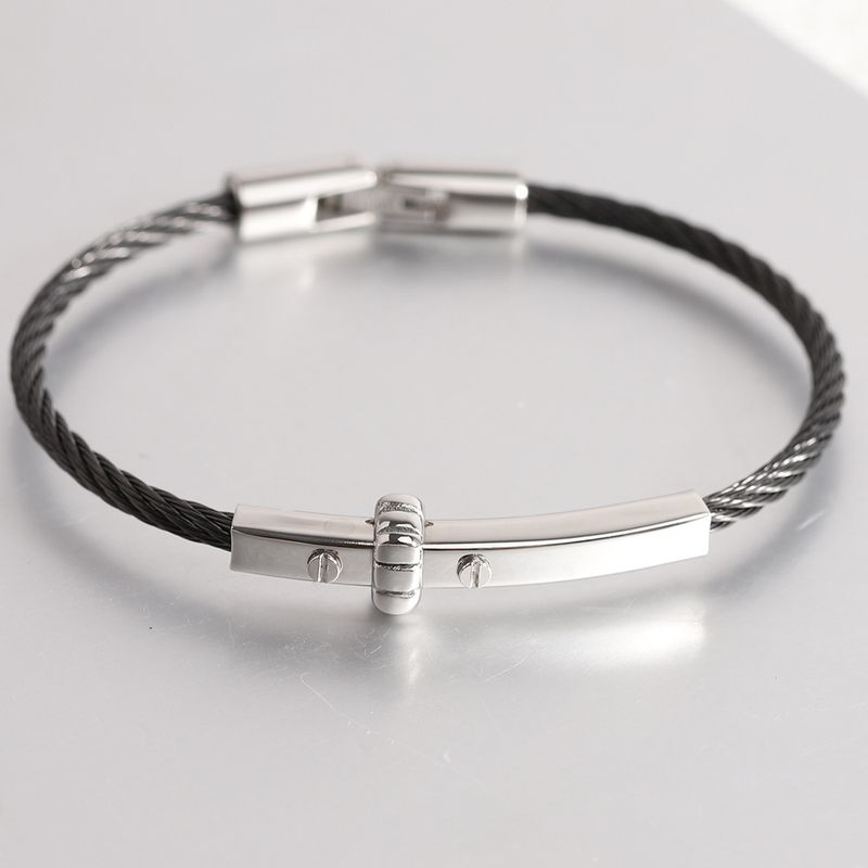 Men'S Simple All-Lap Titanium Steel Cable Fashion Design Bolt Bracelet_voghion.com