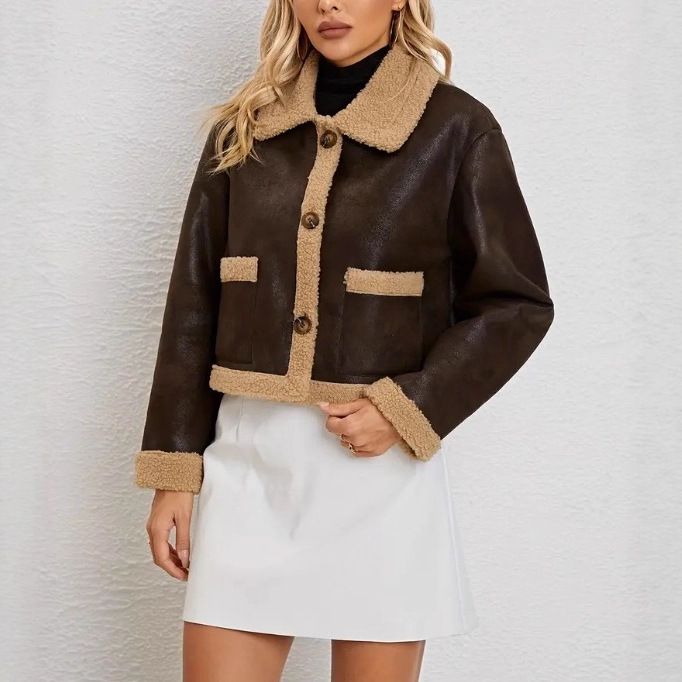 Kurze Jacke aus Wildlederimitat – Fleecegefüttert, Slim Fit, mit Taschen (S-XXL, Kaffeebraun)_voghion.com